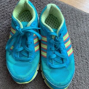 Girls adidas sneakers size 1y